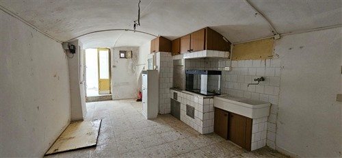 Soluzione Autonoma su Tre Livelli Vicino Porta Nuova